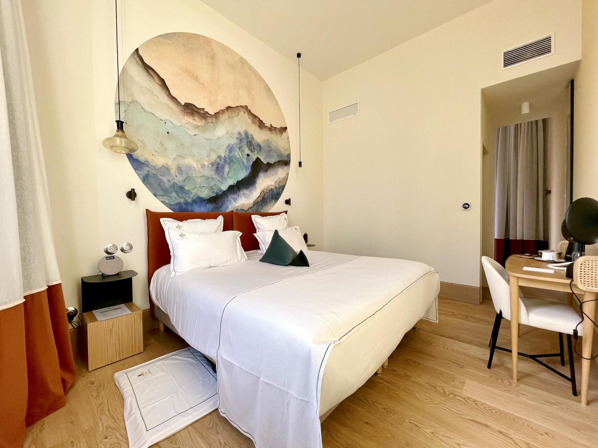 Aux Ducs De Sienne Hotel มองตาเญ ภายนอก รูปภาพ